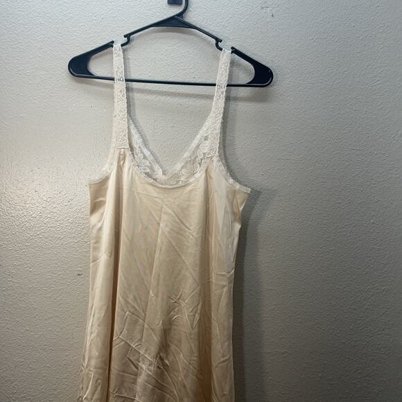 Vintage WISE BUYS Maidenform Tan Nylon Full Slip Lace adjustable straps Sz 32 - Picture 7 of 9